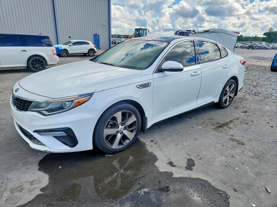 Photo 1 from auction – 2019 KIA OPTIMA with VIN 5XXGT4L30KG369137