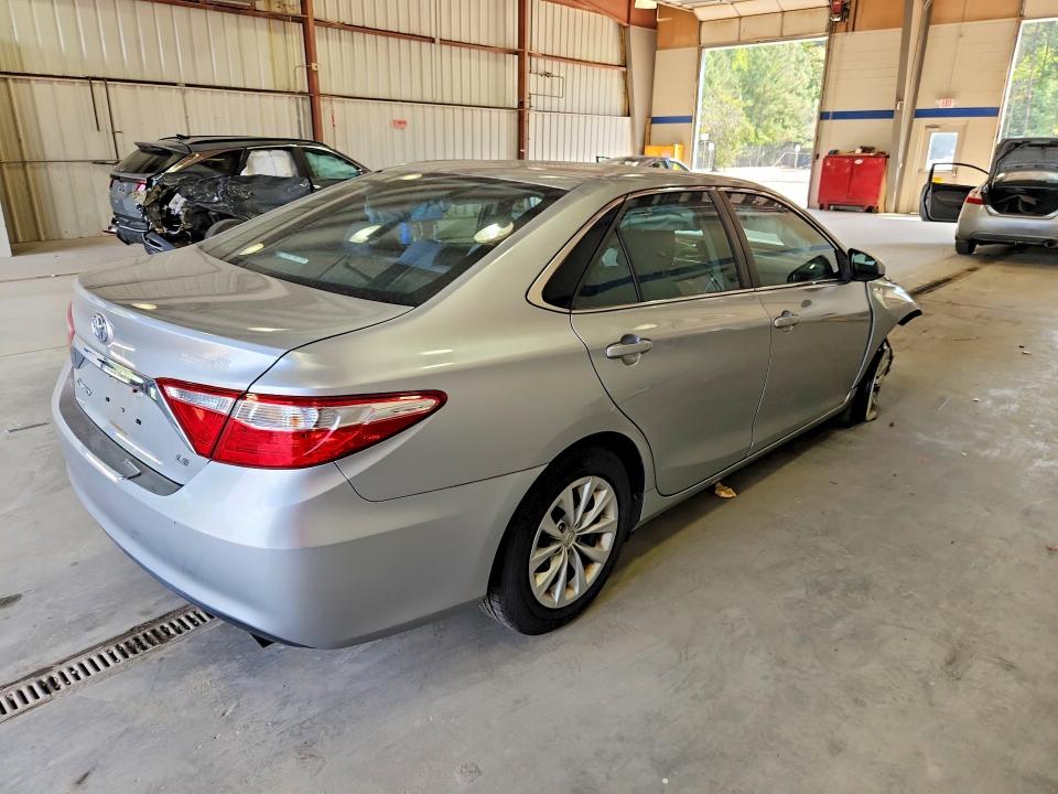 Снимка 3 от търг – 2015 TOYOTA CAMRY с VIN 4T4BF1FK8FR445837