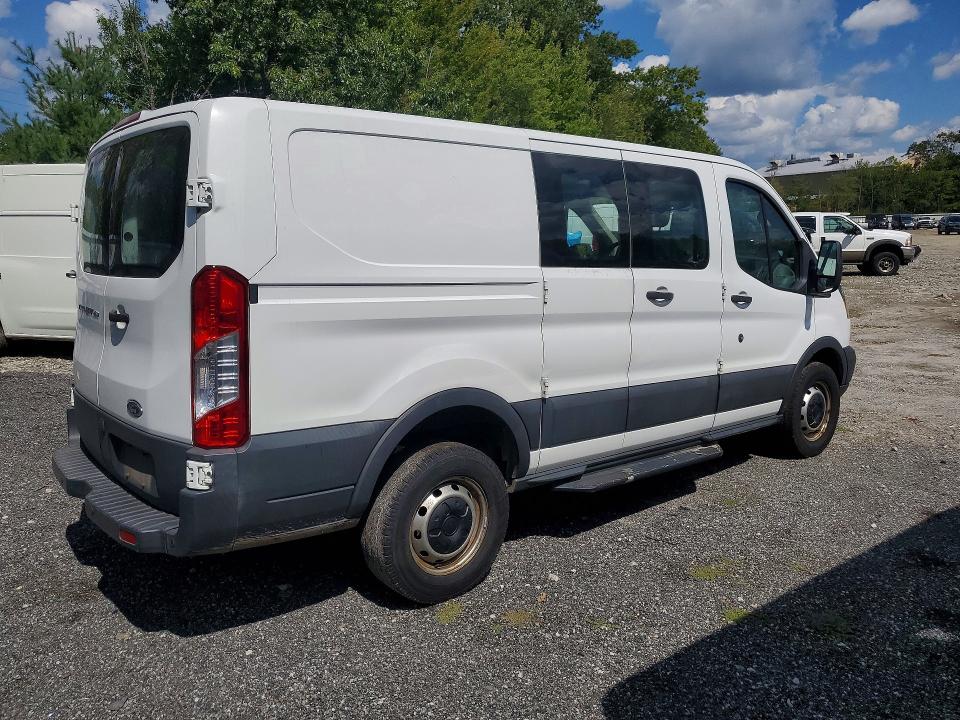 Photo 3 from auction – 2016 FORD TRANSIT with VIN 1FTYR1ZM7GKB01359