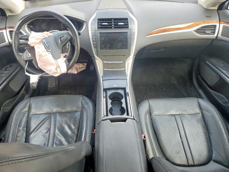 Photo 8 from auction – 2013 LINCOLN MKZ with VIN 3LN6L2GK4DR820409