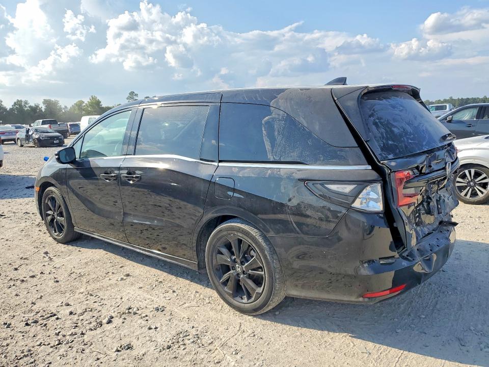 Photo 2 from auction – 2023 HONDA ODYSSEY with VIN 5FNRL6H71PB027738