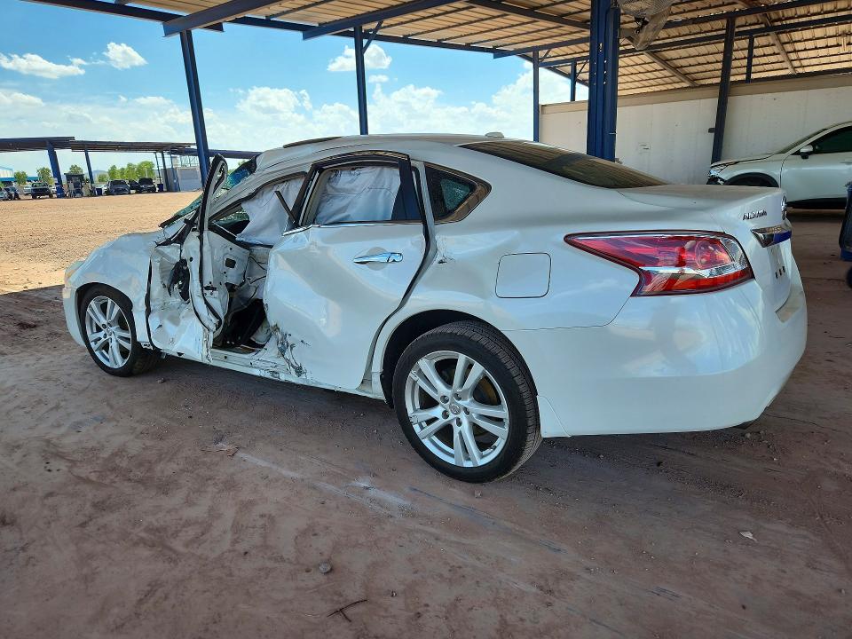 صورة رقم 2 من المزاد - 2013 NISSAN ALTIMA مع VIN 1N4BL3AP2DC207433