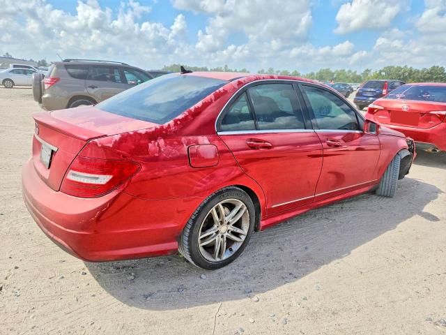 Photo 3 from auction – 2013 MERCEDES-BENZ C with VIN WDDGF4HB0DF997018