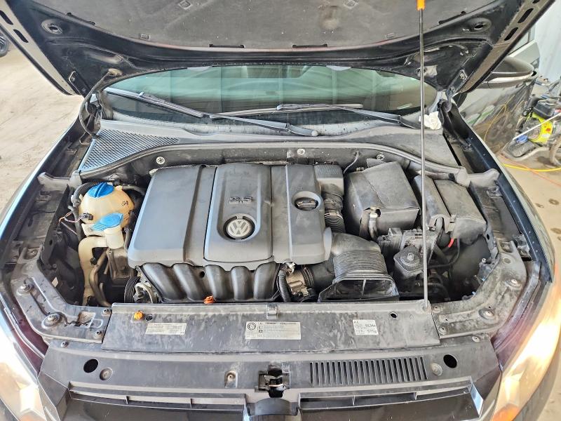 Photo 11 from auction – 2012 VOLKSWAGEN PASSAT with VIN 1VWBP7A30CC052282
