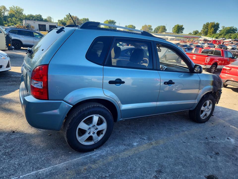 Photo 3 from auction – 2008 HYUNDAI TUCSON with VIN KM8JM12B98U859472