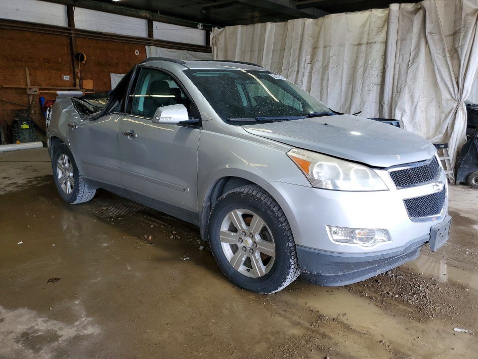Photo 4 from auction – 2010 CHEVROLET TRAVERSE with VIN 1GNLVFED2AS128993