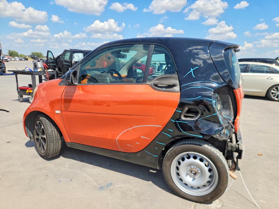 صورة رقم 2 من المزاد - 2016 SMART FORTWO مع VIN WMEFJ5DA3GK078778