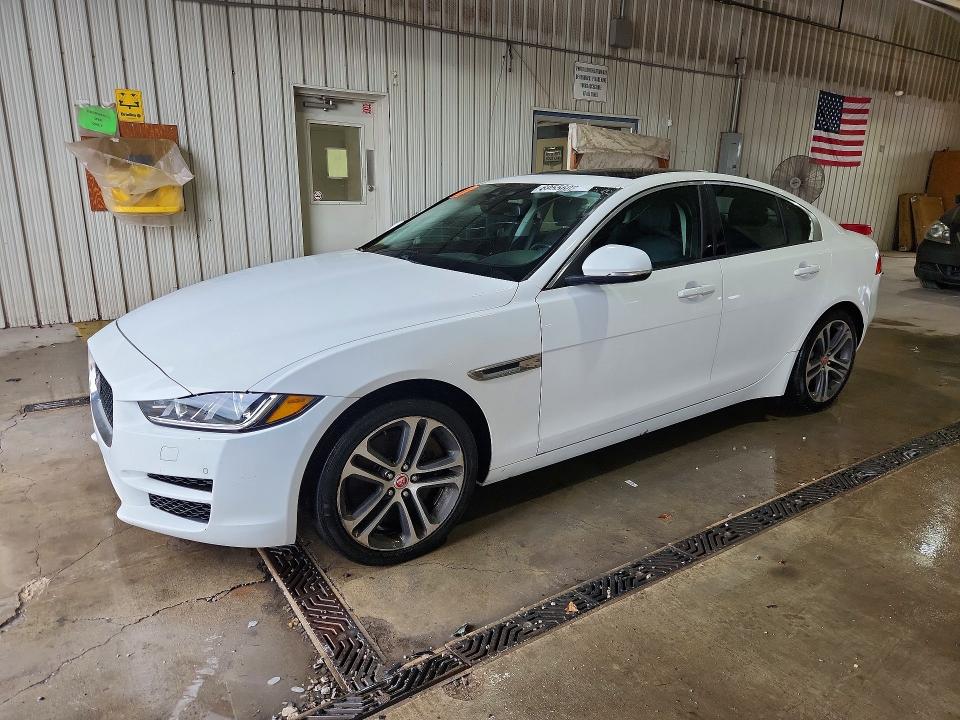 2017 JAGUAR XE - Търг №69556026