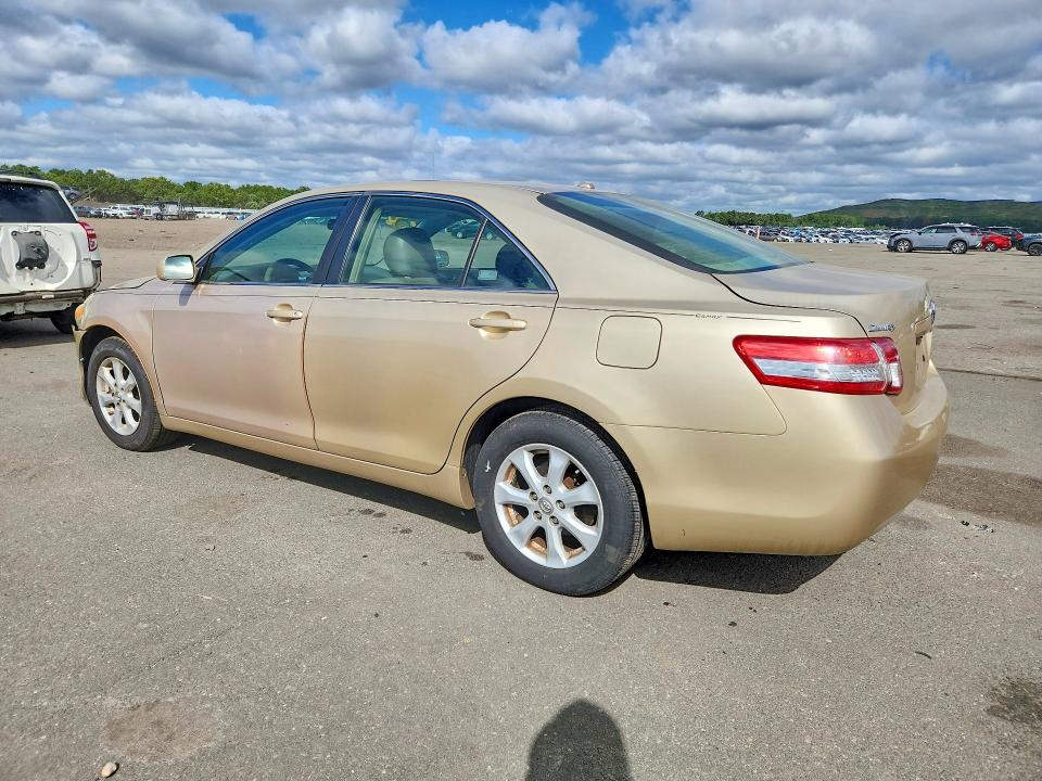 Photo 2 from auction – 2011 TOYOTA CAMRY with VIN 4T4BF3EK7BR117333