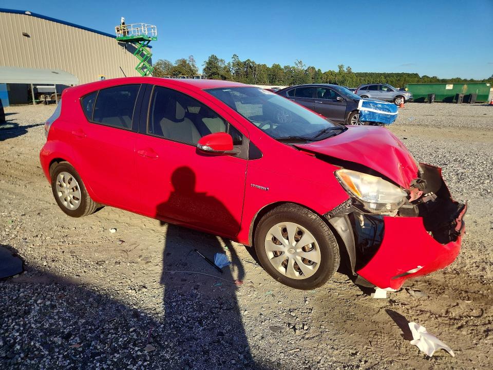 Снимка 4 от търг – 2013 TOYOTA PRIUS C с VIN JTDKDTB30D1541748