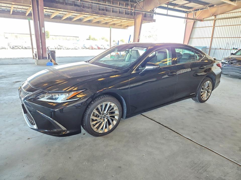 LEXUS ES 2019 с VIN 58AB21B16KU002169 - Фото с аукциона