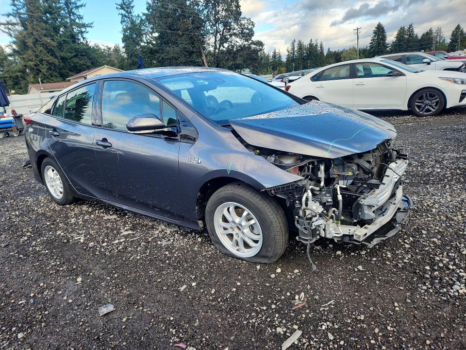 Photo 4 from auction – 2018 TOYOTA PRIUS PRIME with VIN JTDKARFP3J3086175