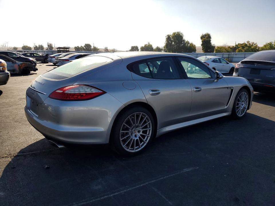 صورة رقم 3 من المزاد - 2012 PORSCHE PANAMERA مع VIN WP0AA2A78CL071829