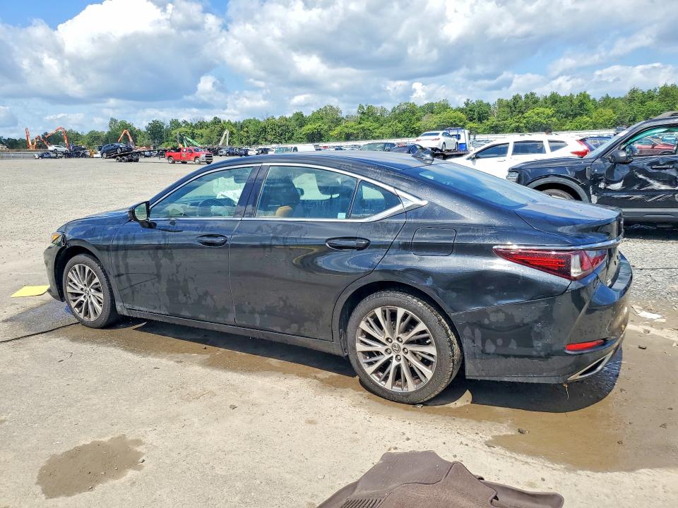 Photo 2 from auction – 2020 LEXUS ES with VIN 58ADZ1B12LU078428