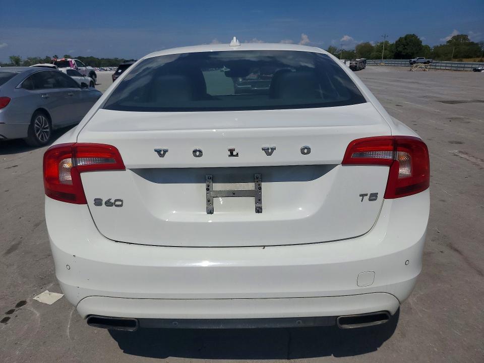 Photo 6 from auction – 2016 VOLVO S60 with VIN YV126MFK3G2411828