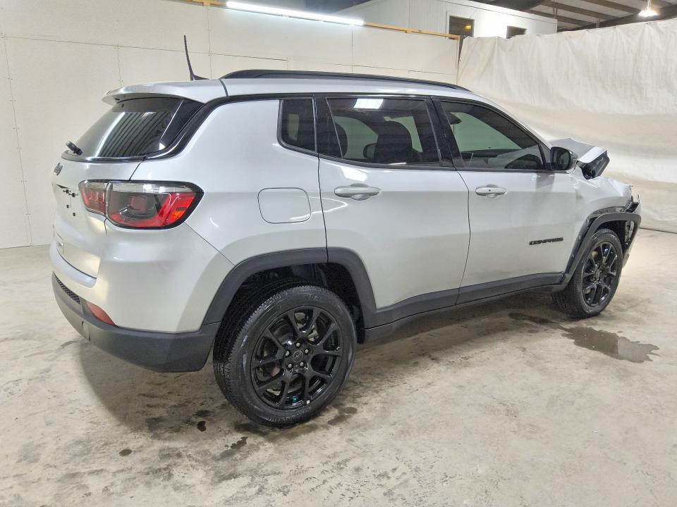 Zdjęcie 3 z aukcji – 2025 JEEP COMPASS z VIN 3C4NJDBN3ST571183