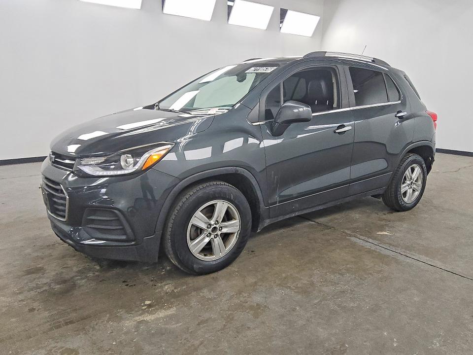 CHEVROLET TRAX 2018 with VIN KL7CJLSB5JB706779 - Photo from auction