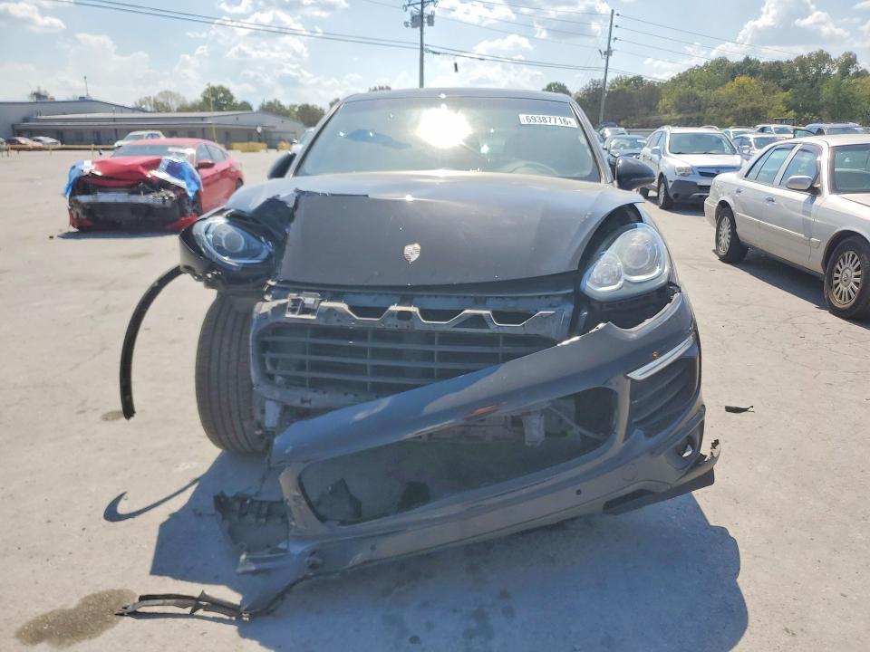 Photo 5 from auction – 2016 PORSCHE CAYENNE with VIN WP1AA2A25GLA02637