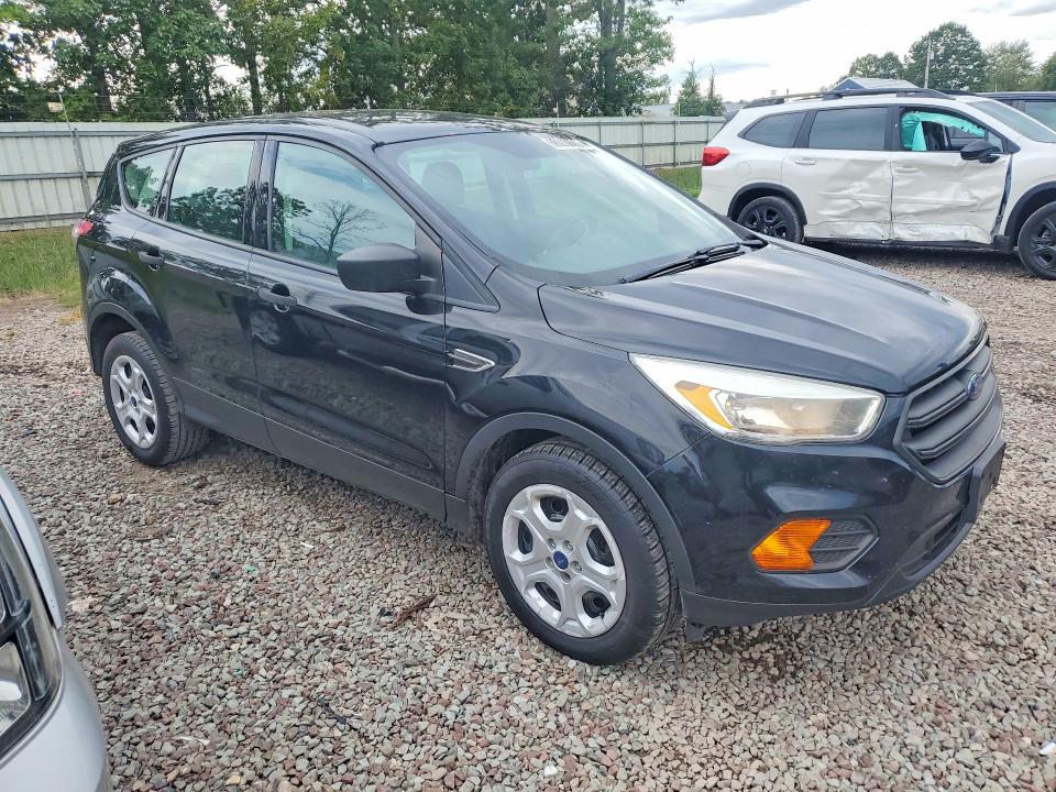 Foto 4 de la subasta – 2017 FORD ESCAPE con VIN 1FMCU0F79HUE28610