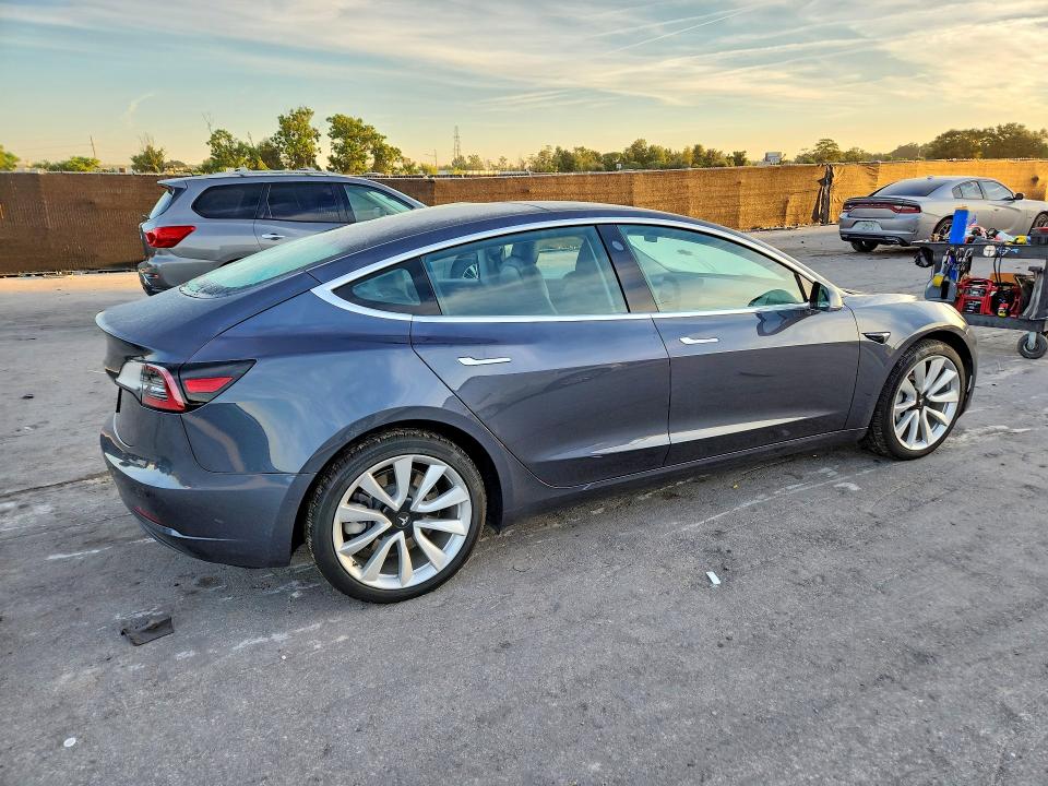 صورة رقم 3 من المزاد - 2020 TESLA MODEL 3 مع VIN 5YJ3E1EA6LF792957