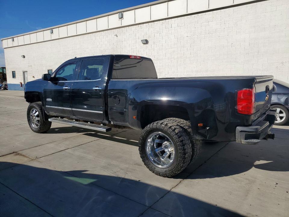 Photo 2 from auction – 2017 CHEVROLET SILVERADO with VIN 1GC4K1EY3HF172760