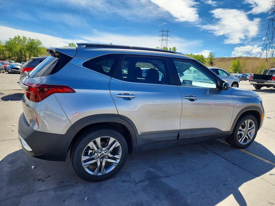 Photo 3 from auction – 2023 KIA SELTOS with VIN KNDEUCAA4P7445748