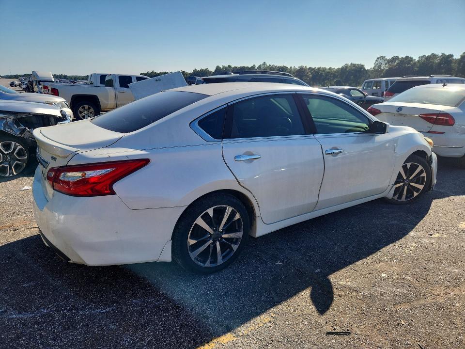 Photo 3 from auction – 2016 NISSAN ALTIMA with VIN 1N4AL3AP2GC206475