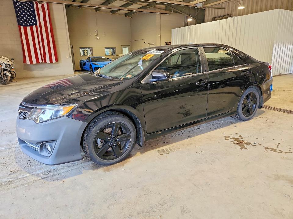 TOYOTA CAMRY 2014 с VIN 4T1BF1FK2EU445938 - Снимка от търг