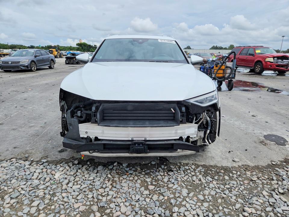 Photo 5 from auction – 2019 AUDI E-TRON with VIN WA1VABGE9KB019129