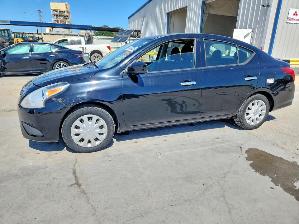 NISSAN VERSA 2017 with VIN 3N1CN7AP3HL814454 - Photo from auction