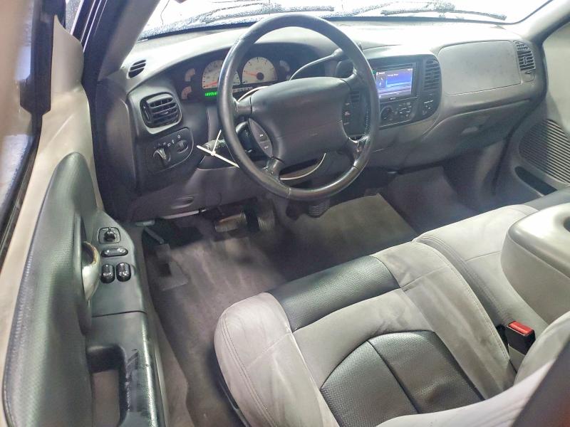 صورة رقم 8 من المزاد - 2003 FORD F150 مع VIN 2FTRF07313CB02099