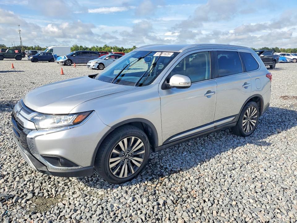 MITSUBISHI OUTLANDER 2020 with VIN JA4AD3A38LJ000551 - Photo from auction