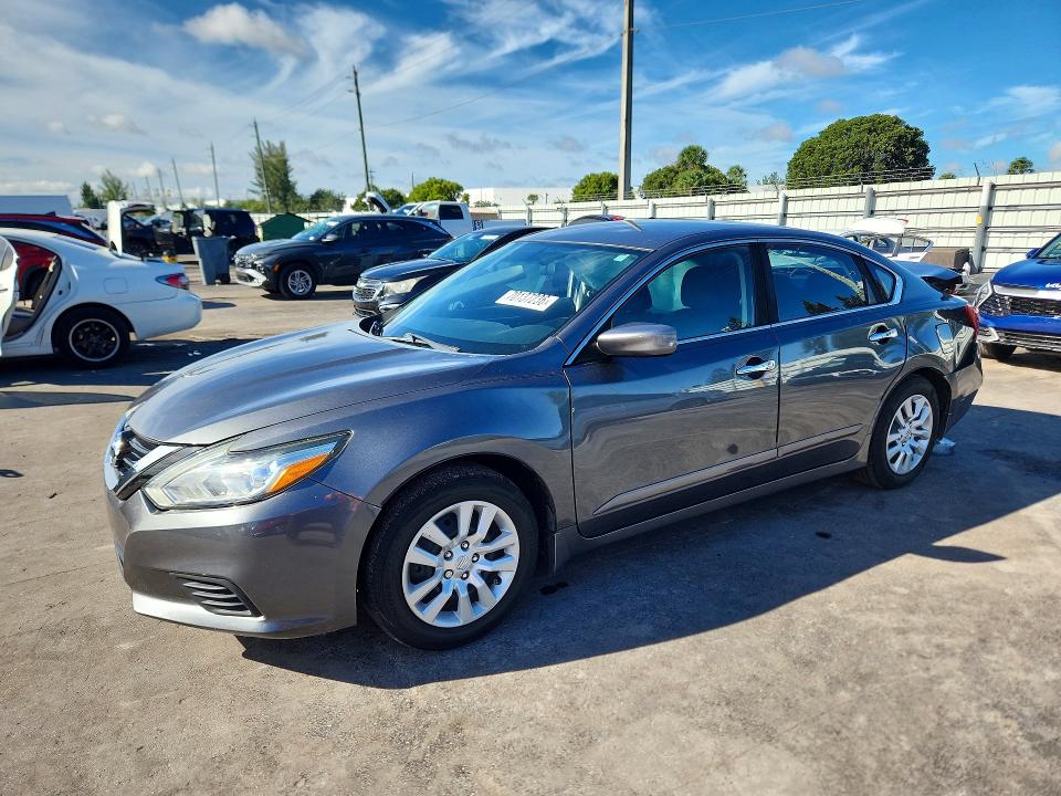 NISSAN ALTIMA 2017 z numerem VIN 1N4AL3AP1HC148098 - Zdjęcie z aukcji