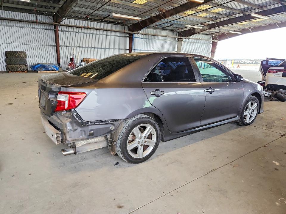 Photo 3 from auction – 2014 TOYOTA CAMRY with VIN 4T1BF1FK1EU738911