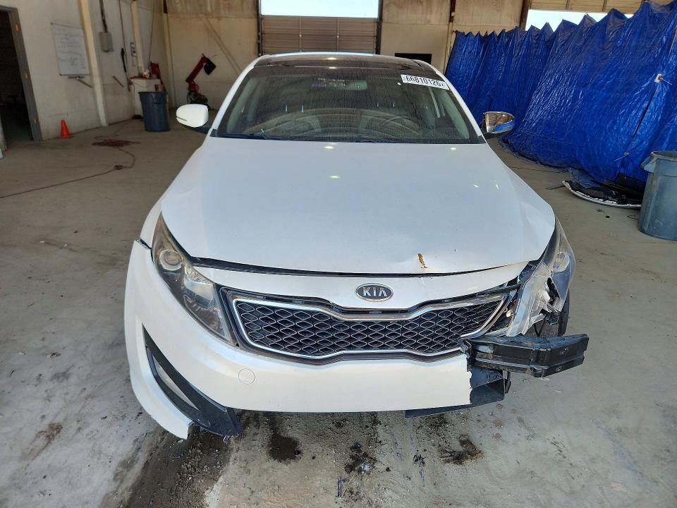 Photo 5 from auction – 2011 KIA OPTIMA with VIN KNAGR4A63B5129397