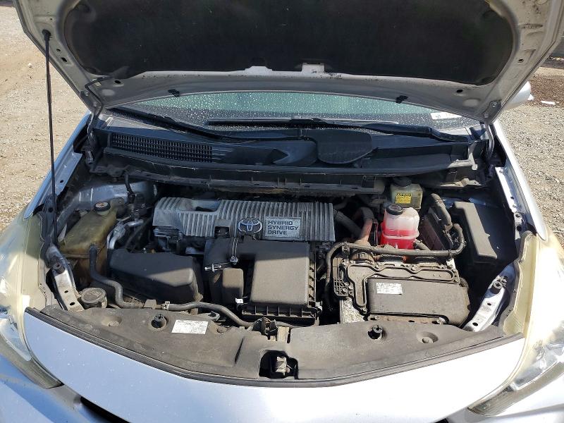 Photo 11 from auction – 2017 TOYOTA PRIUS V with VIN JTDZN3EU6HJ067732