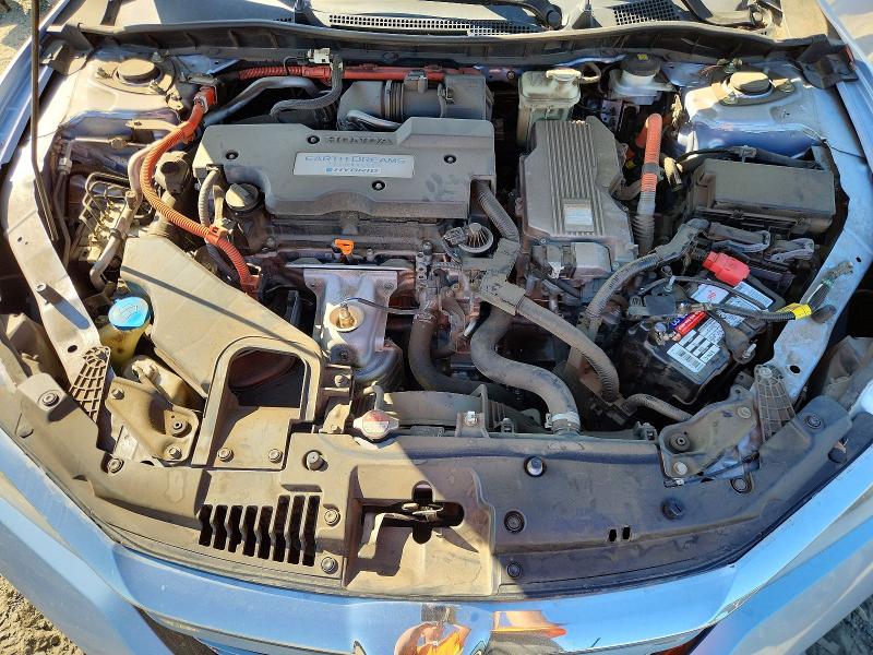 Photo 11 from auction – 2017 HONDA ACCORD with VIN JHMCR6F58HC020286