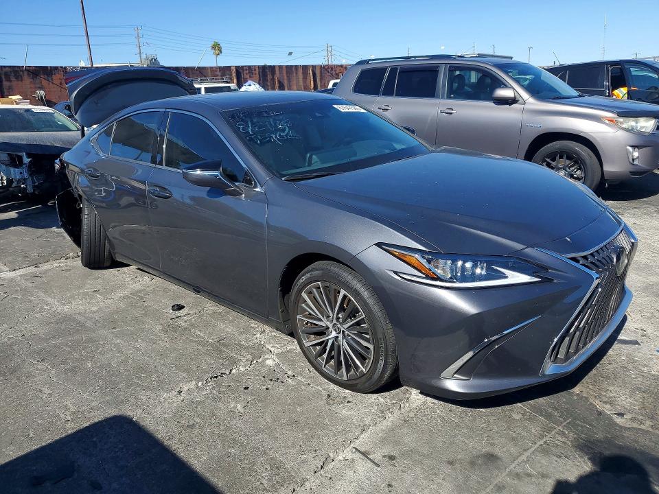 Foto 4 de la subasta – 2025 LEXUS ES 300H con VIN 58ADA1C16SU073883