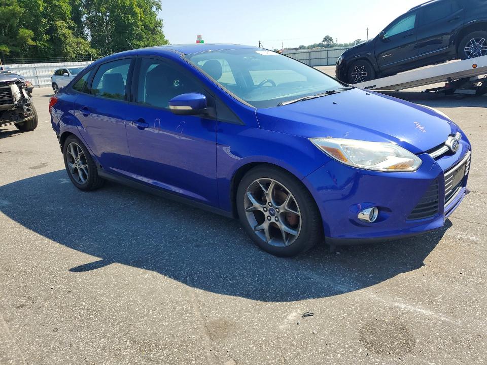Photo 4 from auction – 2014 FORD FOCUS with VIN 1FADP3F22EL232764