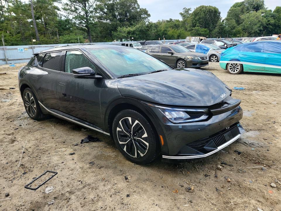 Foto 4 de la subasta – 2024 KIA EV6 con VIN KNDC34LA0R5202109