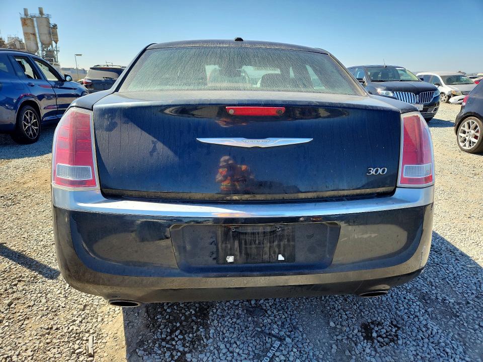 Photo 6 from auction – 2014 CHRYSLER 300 with VIN 2C3CCAAG1EH345843
