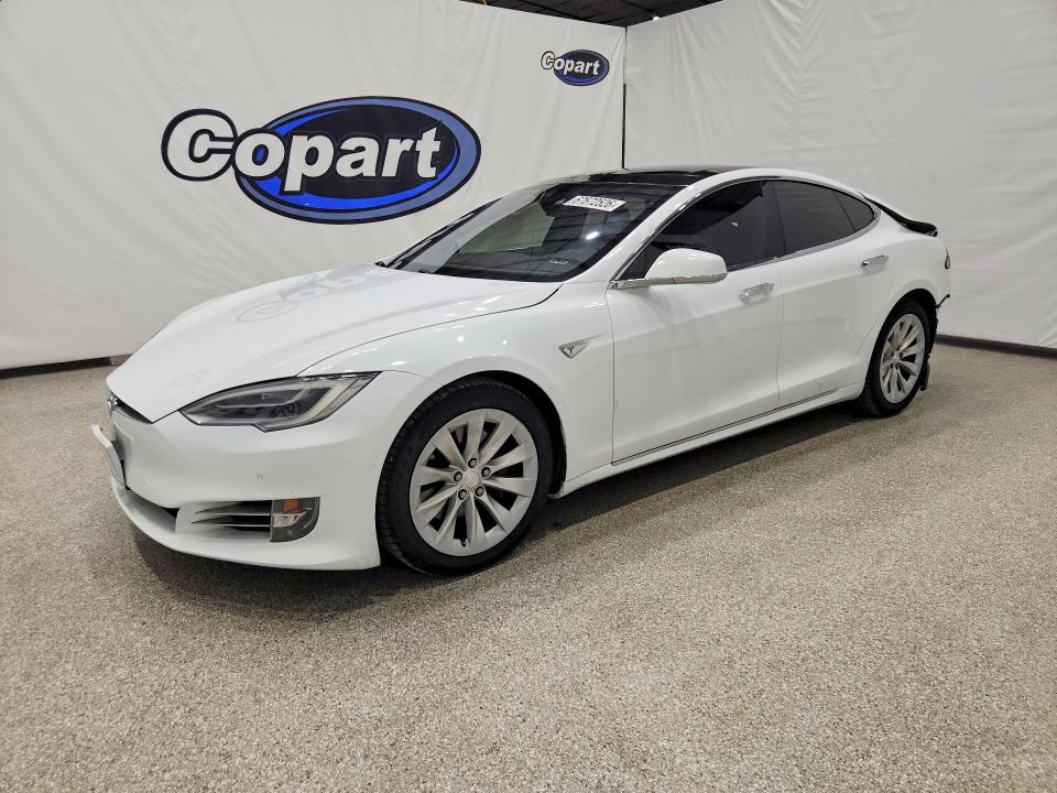 TESLA MODEL S 2016 with VIN 5YJSA1E21GF139782 - Photo from auction