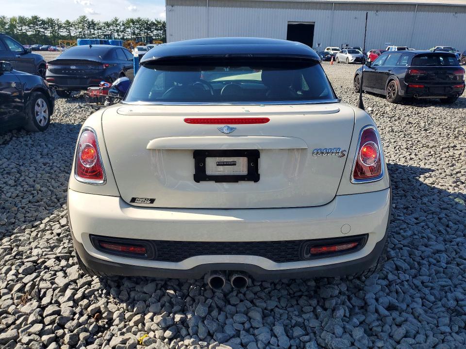 Photo 6 from auction – 2013 MINI COOPER COUPE with VIN WMWSX3C54DT409018