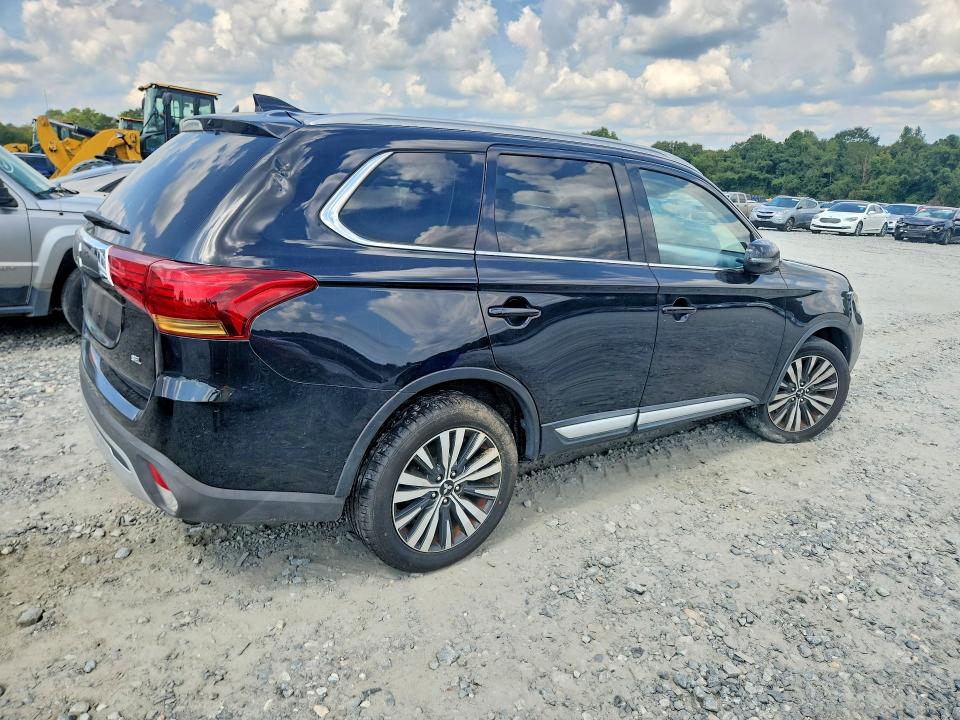 Photo 3 from auction – 2020 MITSUBISHI OUTLANDER with VIN JA4AD3A32LZ030517