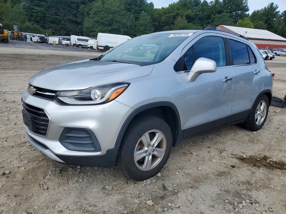 CHEVROLET TRAX 2018 with VIN KL7CJPSB3JB658996 - Photo from auction