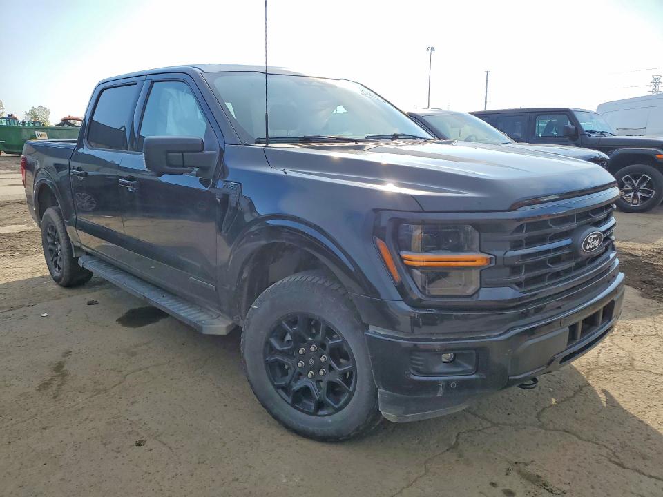 Снимка 4 от търг – 2024 FORD F150 с VIN 1FTFW3LD2RFA45119