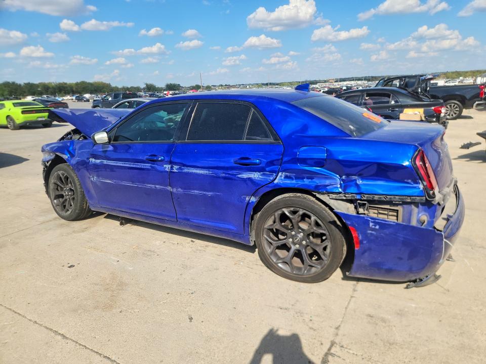 Photo 2 from auction – 2019 CHRYSLER 300 with VIN 2C3CCAAG9KH581068