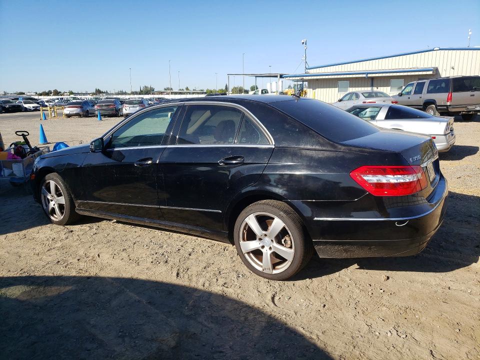 Photo 2 from auction – 2010 MERCEDES-BENZ E with VIN WDDHF5GB4AA173379