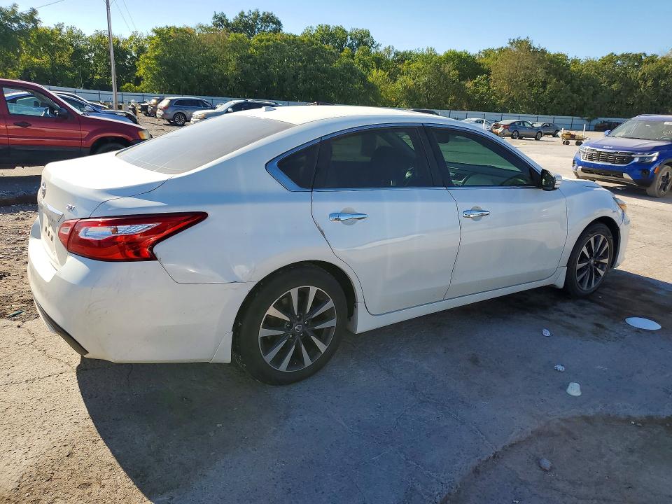 Photo 3 from auction – 2016 NISSAN ALTIMA with VIN 1N4AL3APXGC172687