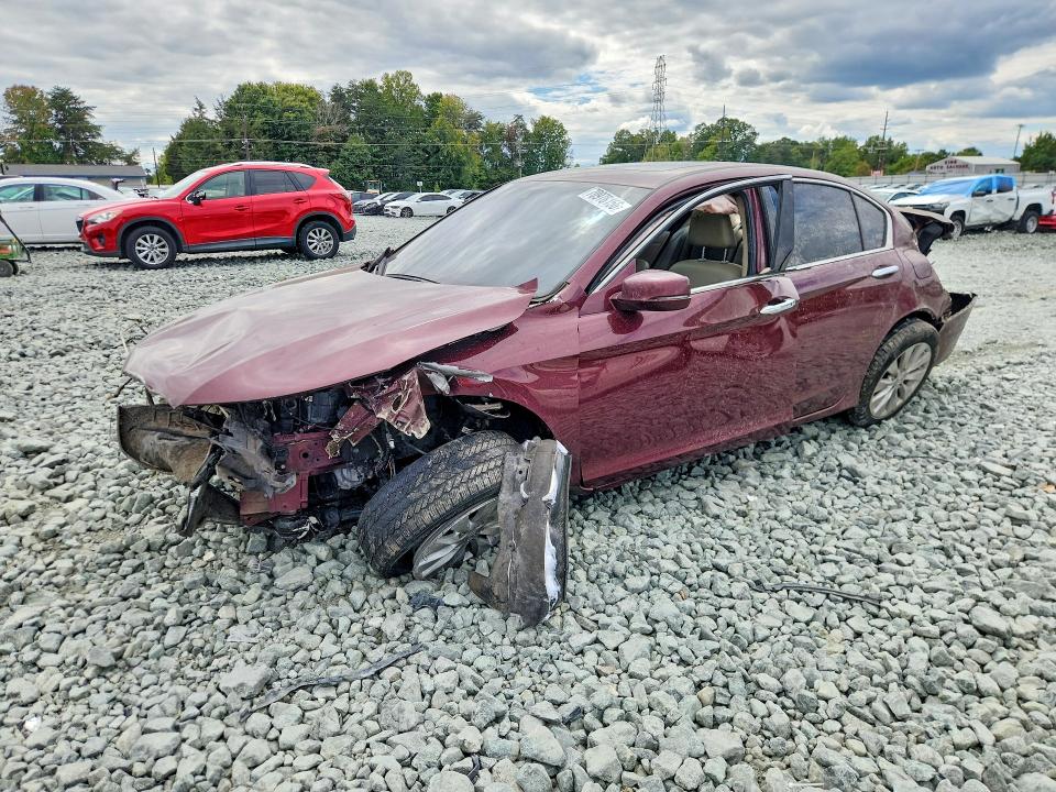 HONDA ACCORD 2015 с VIN 1HGCR2F88FA009643 - Снимка от търг